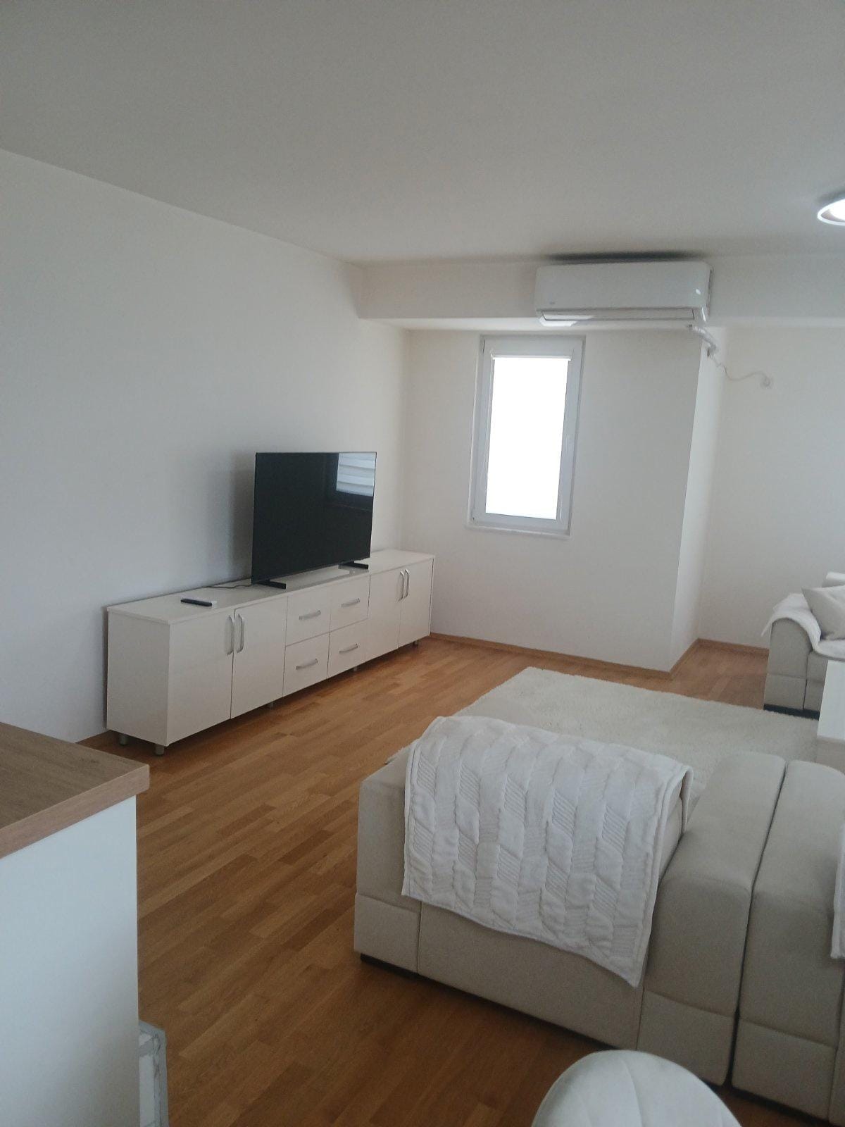 Kosmos - 3-соби наместен стан, 92м², Гази Баба