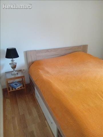 Stan 63m² so 2 spalni, novogradba, Gazi Baba
