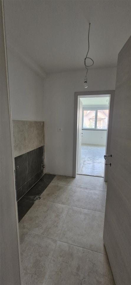 Moderna samostojna kuќa Bardovci, 5 sobi, 180 m², nova