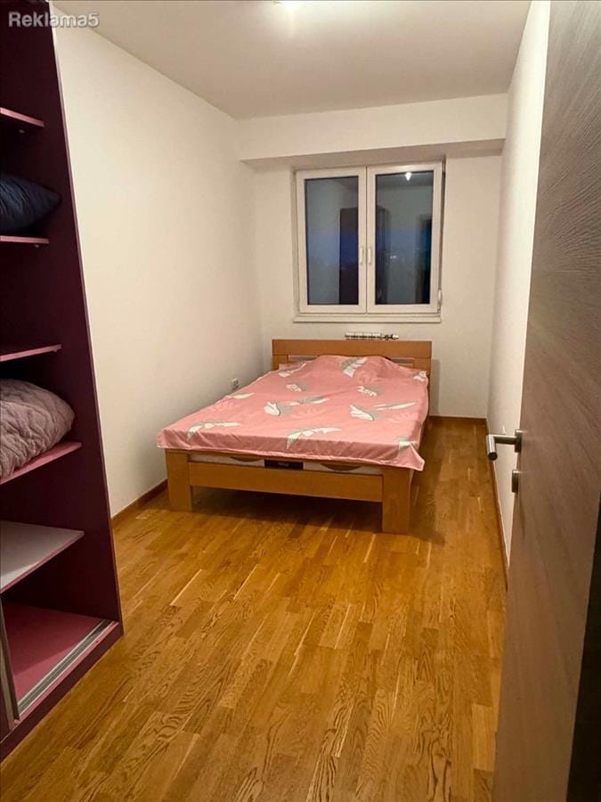 3-собен стан во Аеродром со лифт и паркинг