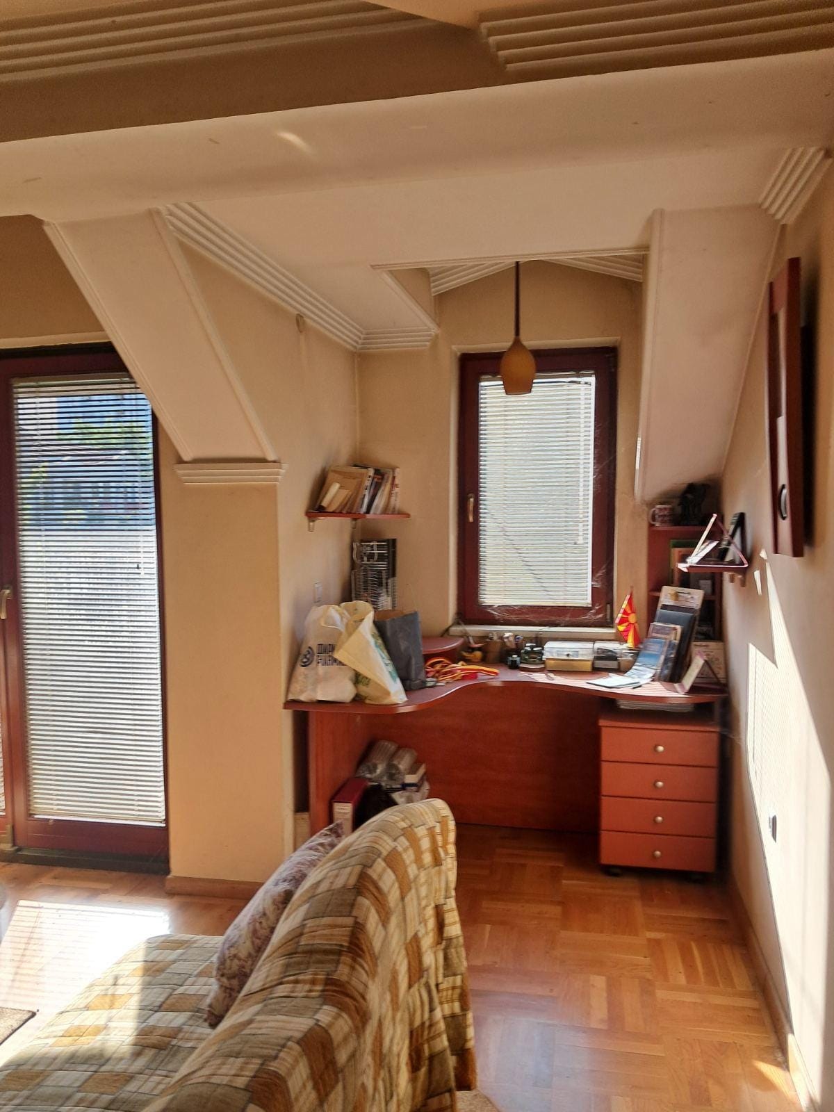 Kuќa vo Nas.Lisice - 6 sobi, 247m², cel plac 300m²