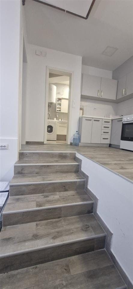 2-собен опремен стан 47м², Дебар Маало, близу Силбо