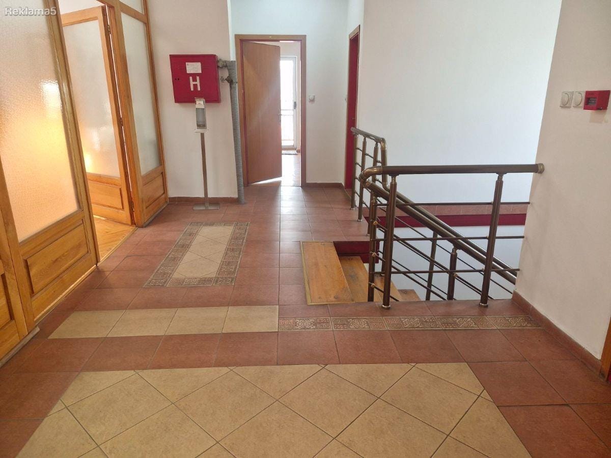 Деловен простор 900м2 за изнајмување, Гази Баба