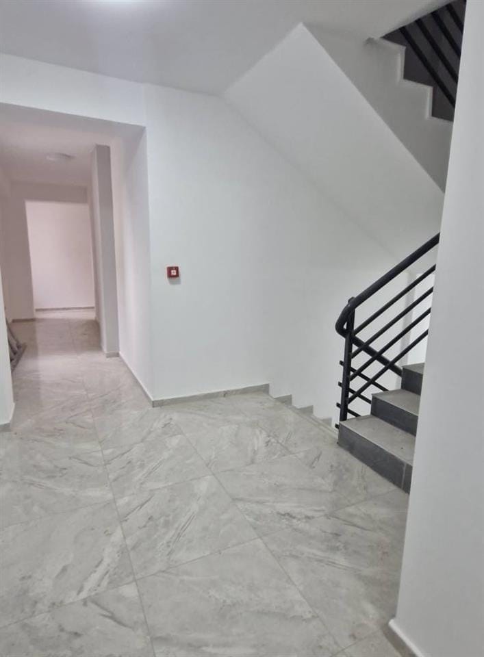 Нов трособен стан 71м2, Центар, 4 кат