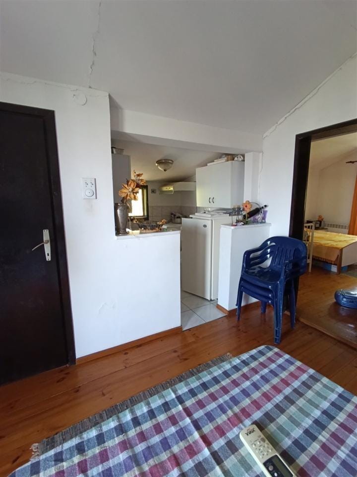 Куќа 4 соби Жданец 129м2 + двор 854м2