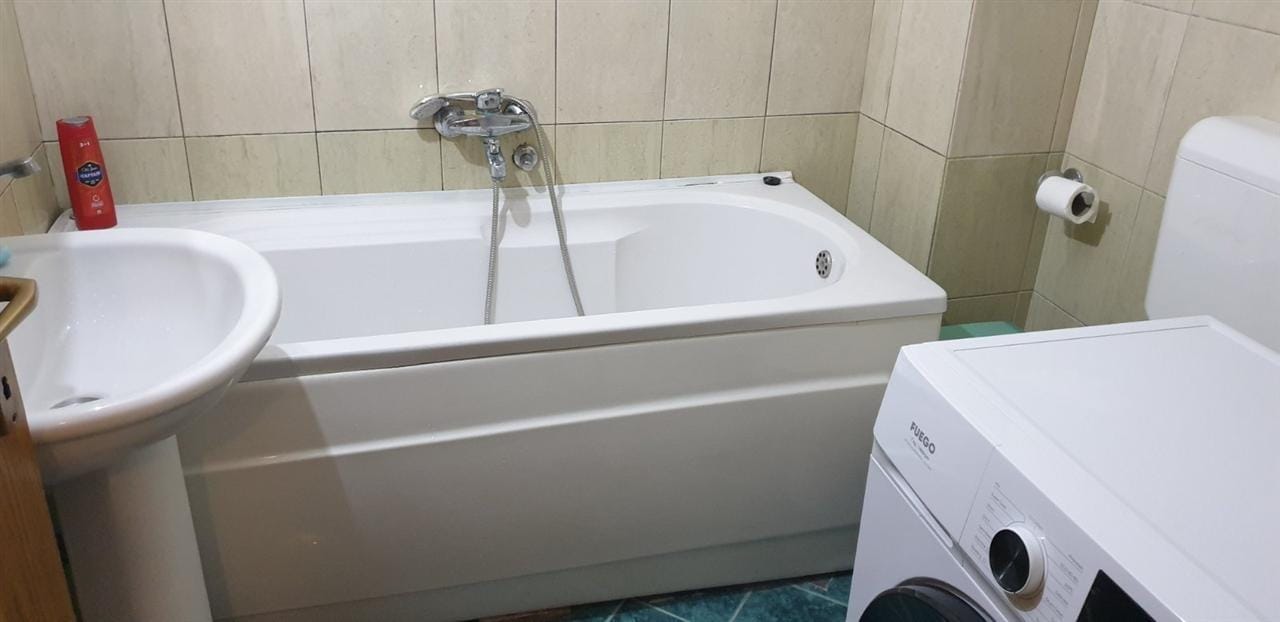 Наместен стан 2 спални Тафталиџе 1, 63м2 реновиран