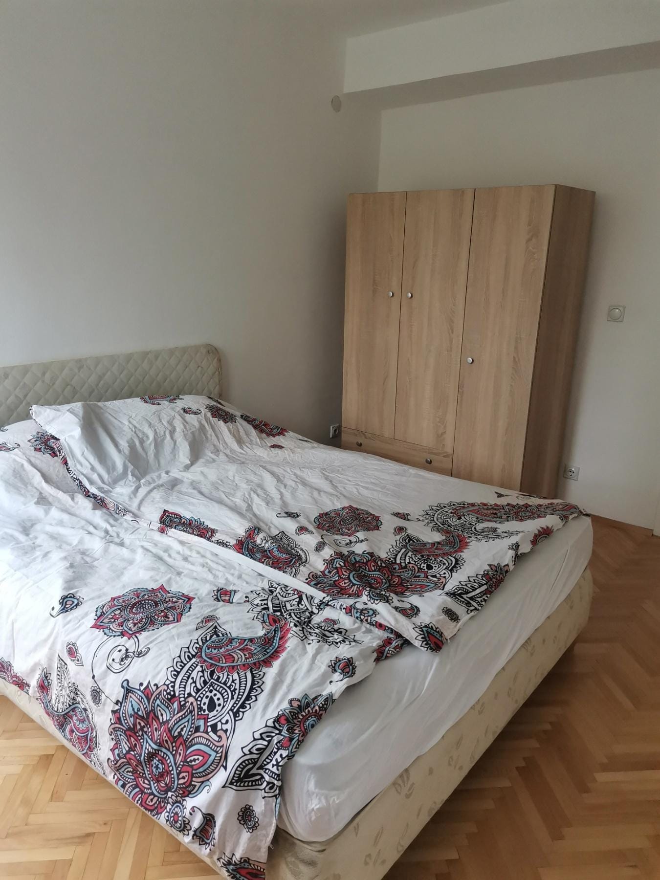 4-собен наместен стан во Аеродром до Бисер - 87 м²
