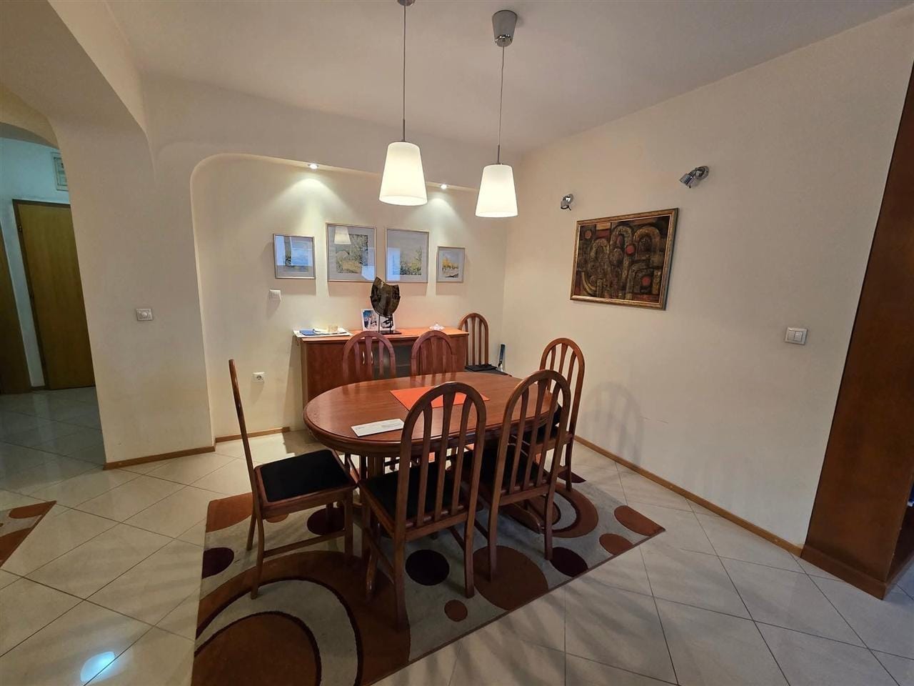 Комплетно наместен стан од 85м² во Карпош 4, Скопје