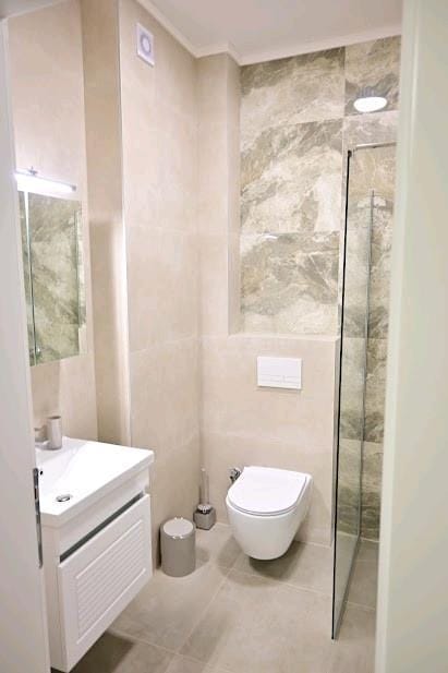 Stan so 2 spalni vo East Gate A1, Центар - 69m², nov
