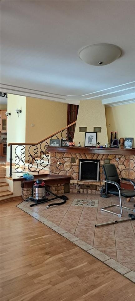 Ексклузивна куќа во Бардовци, 600м² на 3 нивоа, Скопје