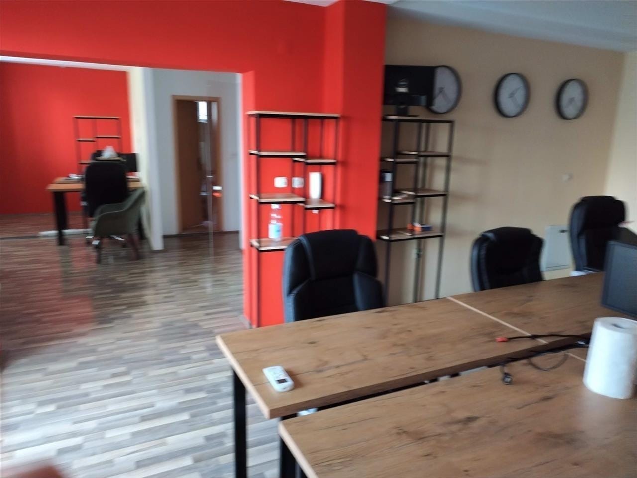 Деловен простор 400м2 - Канцеларија, Карпош, Скопје