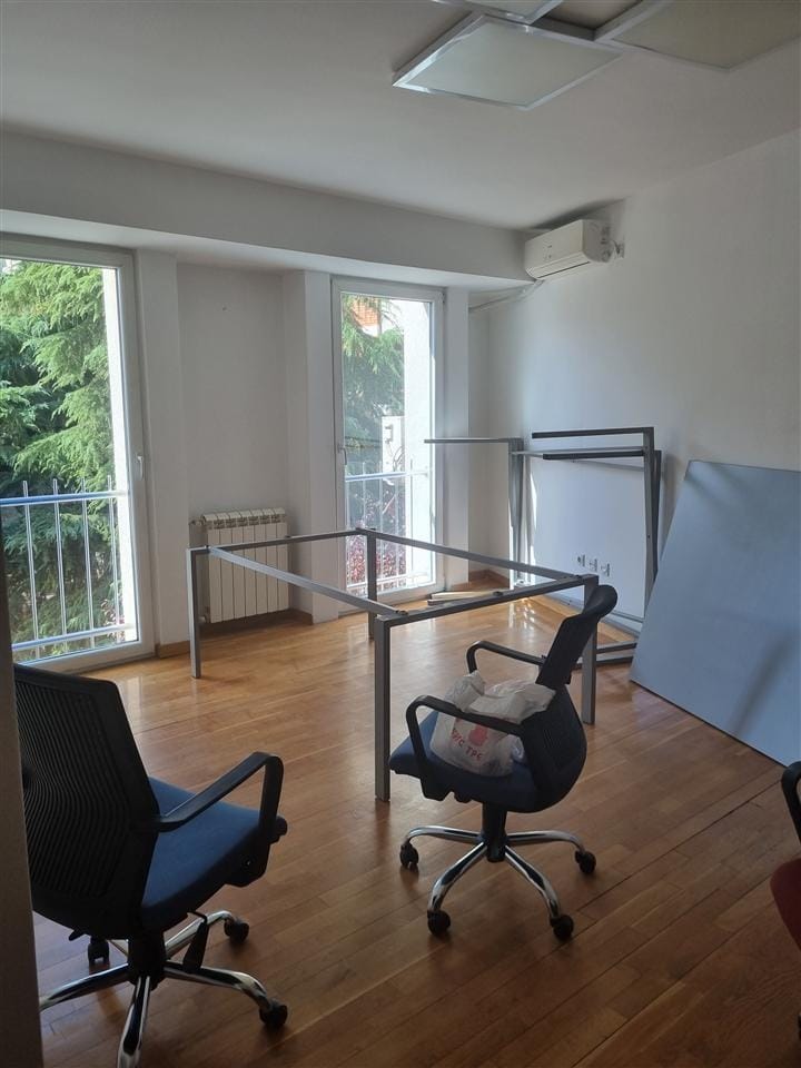 Деловен простор 123м2, Центар, Скопје - 4.800 EUR
