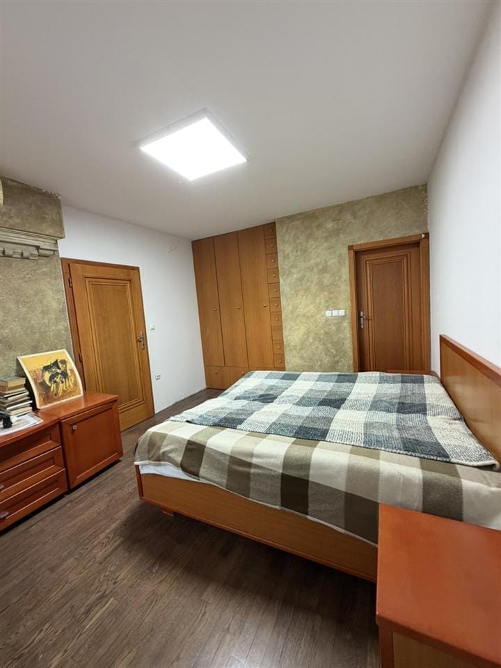 Ekskluziven tripleks, 4 spalni, 4 garazi vo Kozle, Skopje
