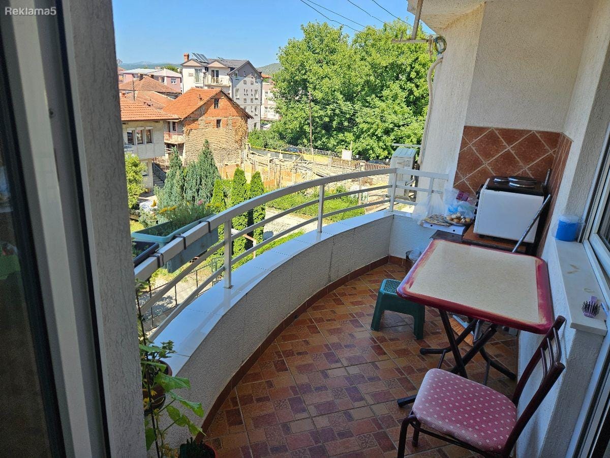 Двособен наместен стан 70м², 3. кат, Охрид - Центар