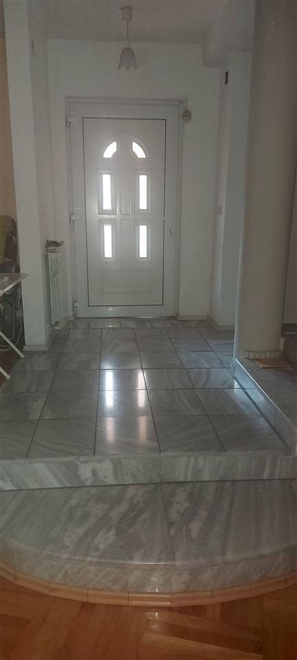 Dupleks stan/kuća 4 sobi 132m2 + 60m2 podrum, Vlae