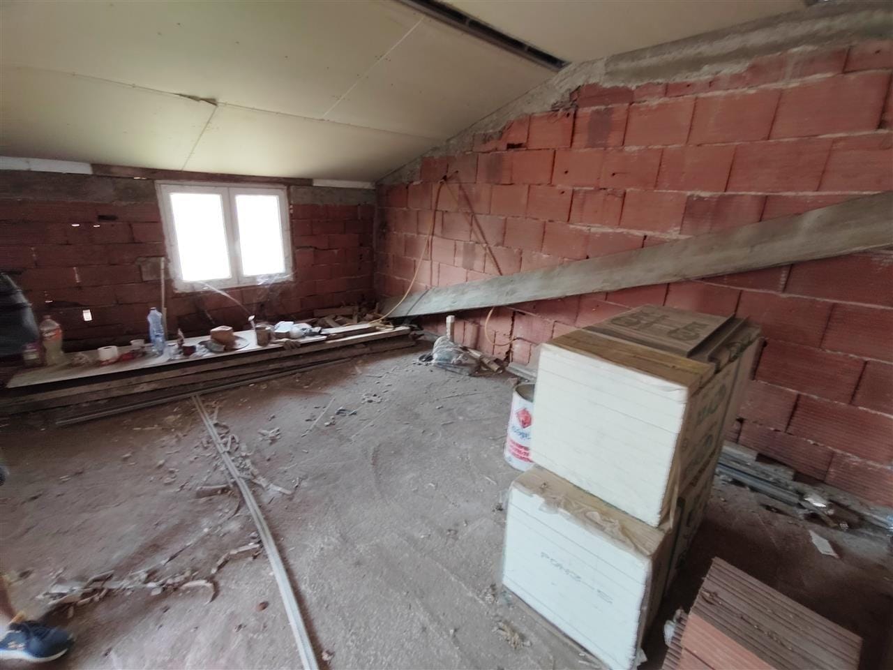 Куќа во Крквиште, Ѓорче Петров - 5 соби, 140м², 2 нивоа