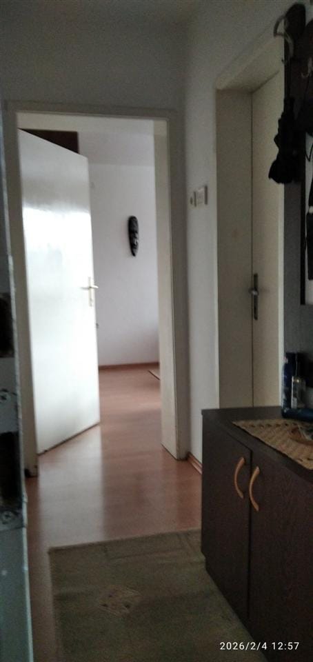 2-собен наместен стан, Аеродром, 49м2