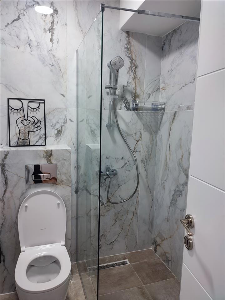 Nov moderno uređen stan vo Debar Maalo, 3 sobi, 75 m²