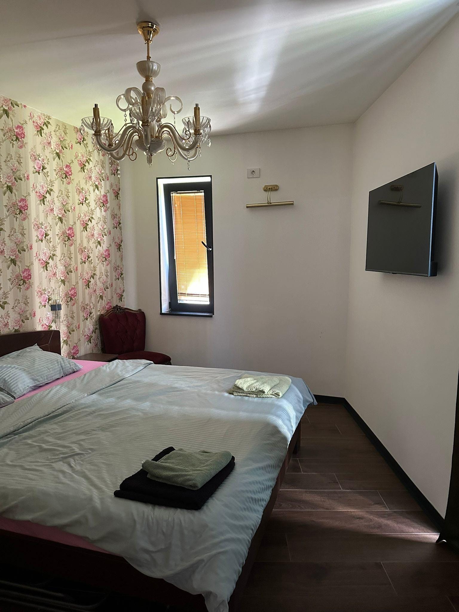 Луксузен стан 2 соби, Центар Скопје - џакузи, тераси