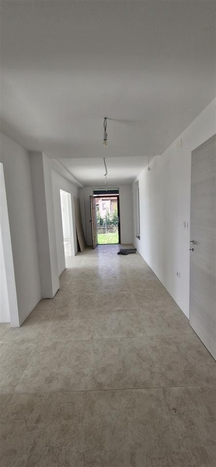 Moderna samostojna kuќa Bardovci, 5 sobi, 180 m², nova