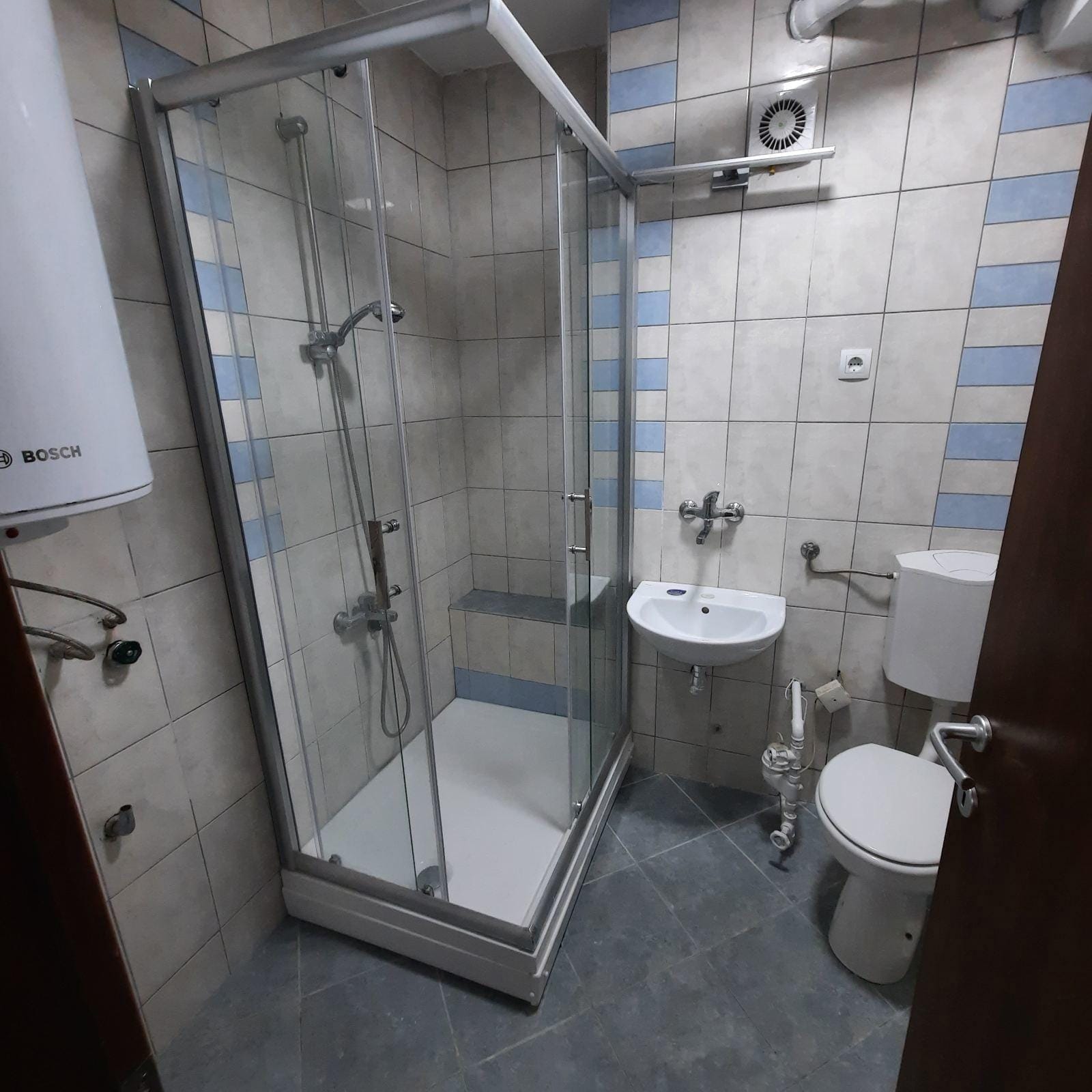Stan vo Kapistec - 2 spalni, 72m2, renoviran, so terasa