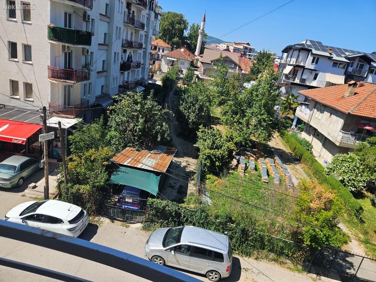 Двособен наместен стан 70м², 3. кат, Охрид - Центар