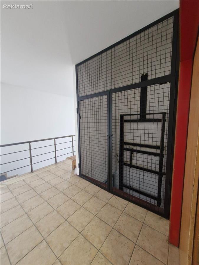 Деловен простор 900м2 за изнајмување, Гази Баба