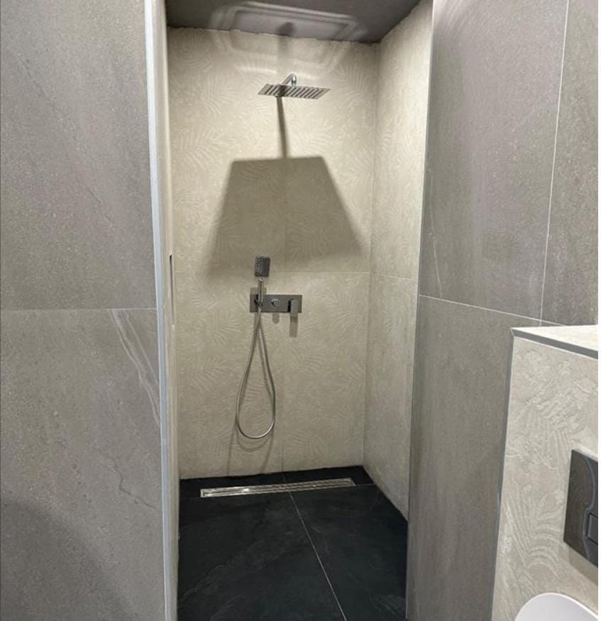 Стан во Центар 92м2 со 2 спални реновиран