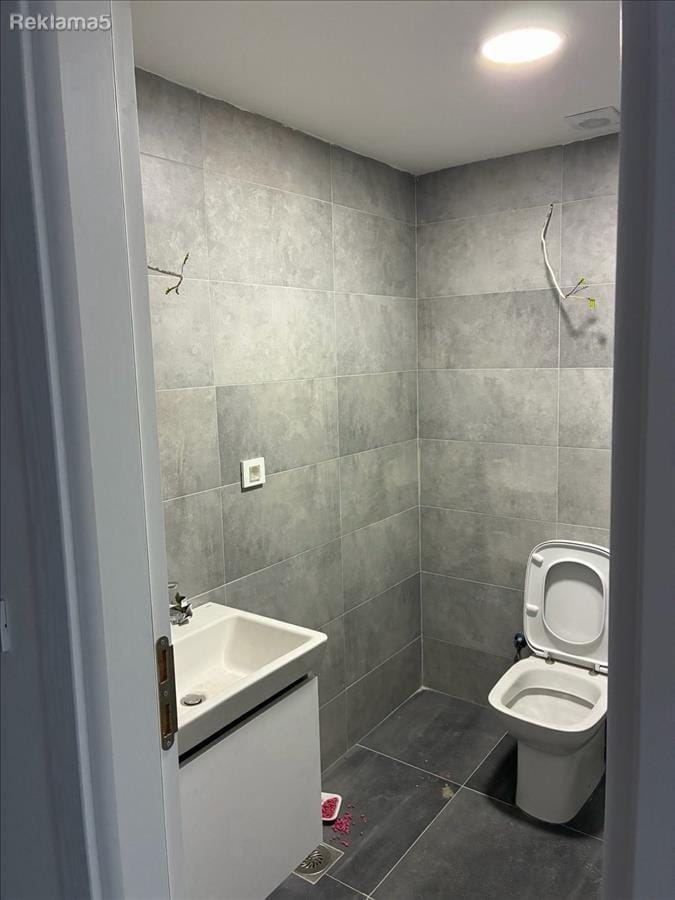 Стан 2 соби, 48м², Аеродром, Скопје - се издава