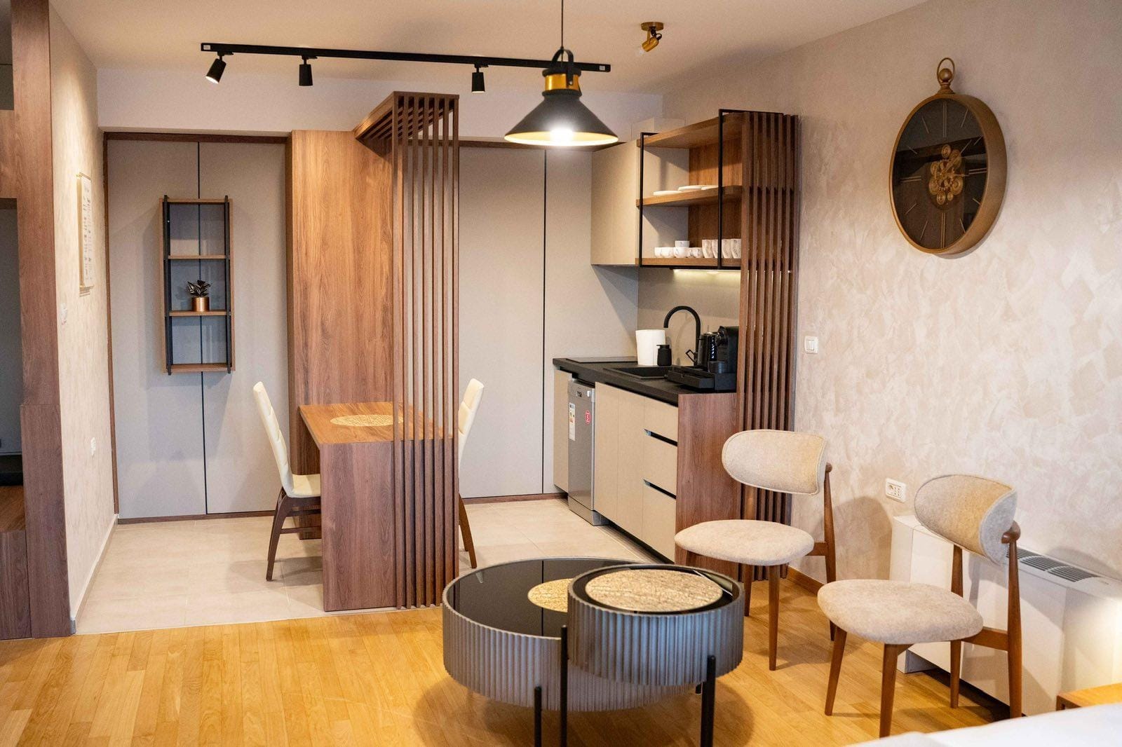 Луксузен 2-собен стан во Центар, 50м², нов, опремен