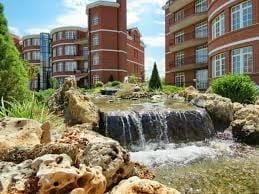 Луксузна куќа 6 соби, 875 м² во елитен комплекс, Скопје