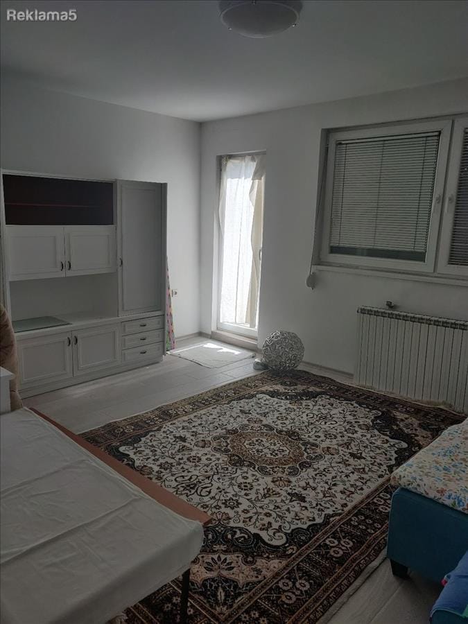 Renoviran trosoben stan vo Centar, 88m2, dve terasi