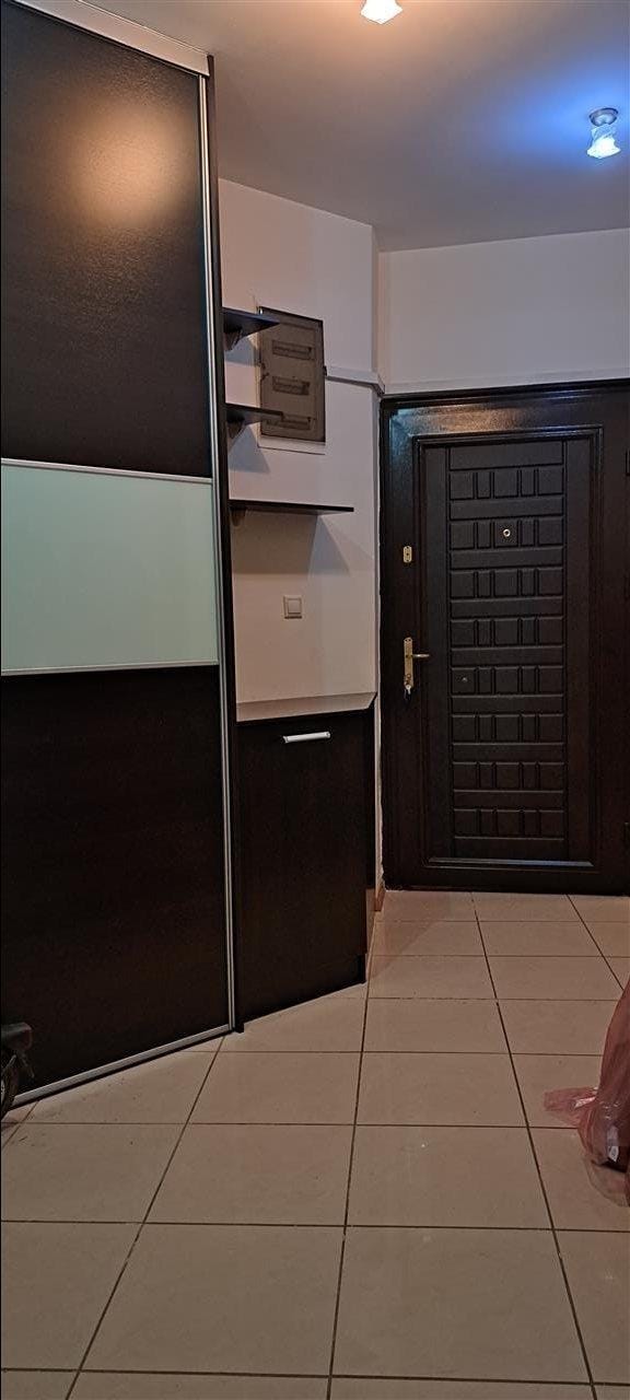 Centar 110m² stan so tri spalni, balkon, lift, parking