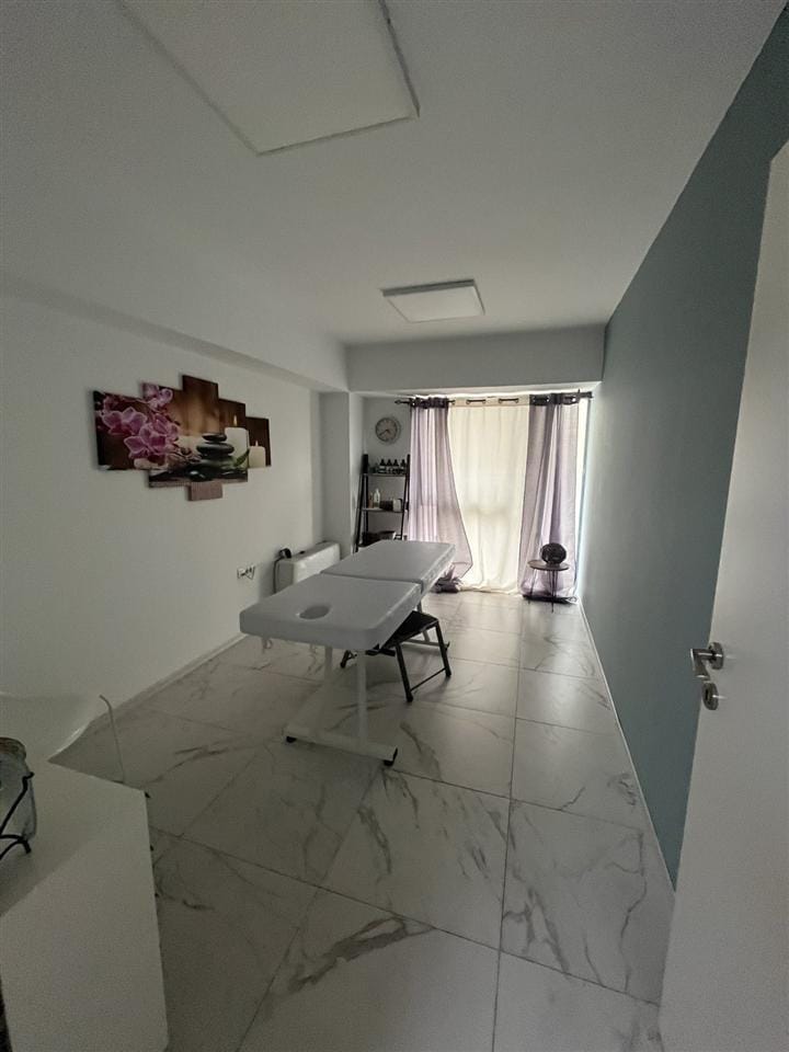 Деловен простор 127м² Карпош - Се издава