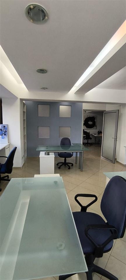 Деловен простор 170м² во Олимпико, Карпош, Скопје