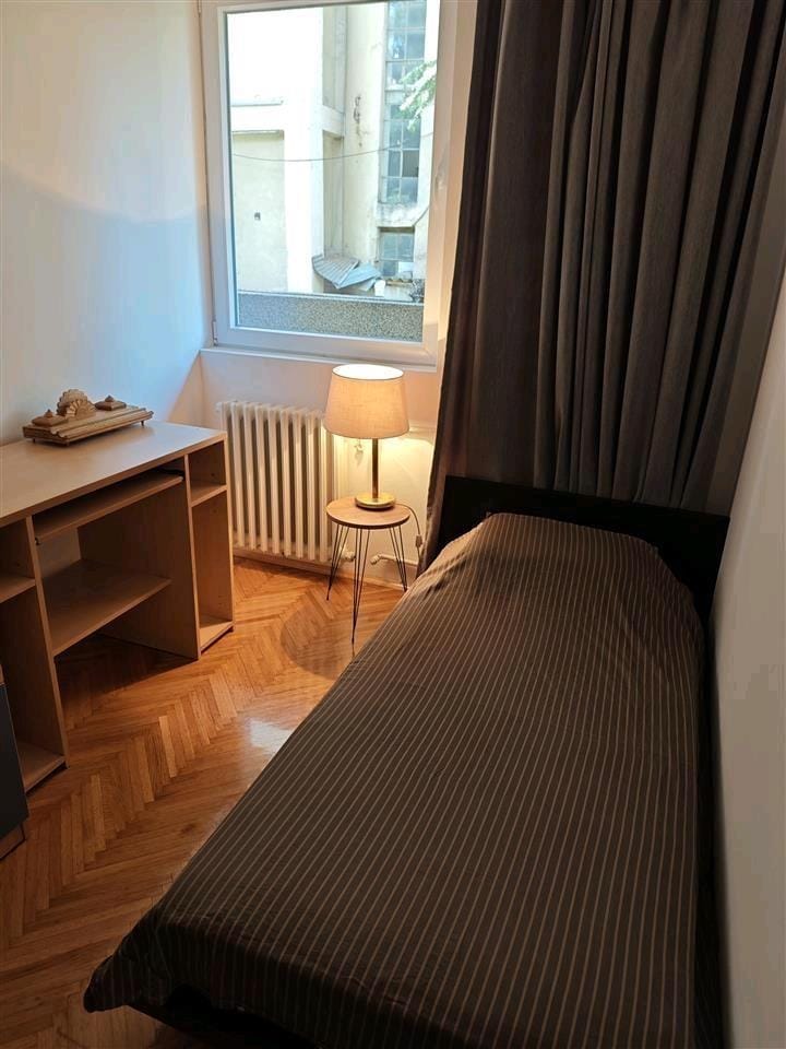 5-соби стан во куќа, Дебар Маало, Центар - 125m²