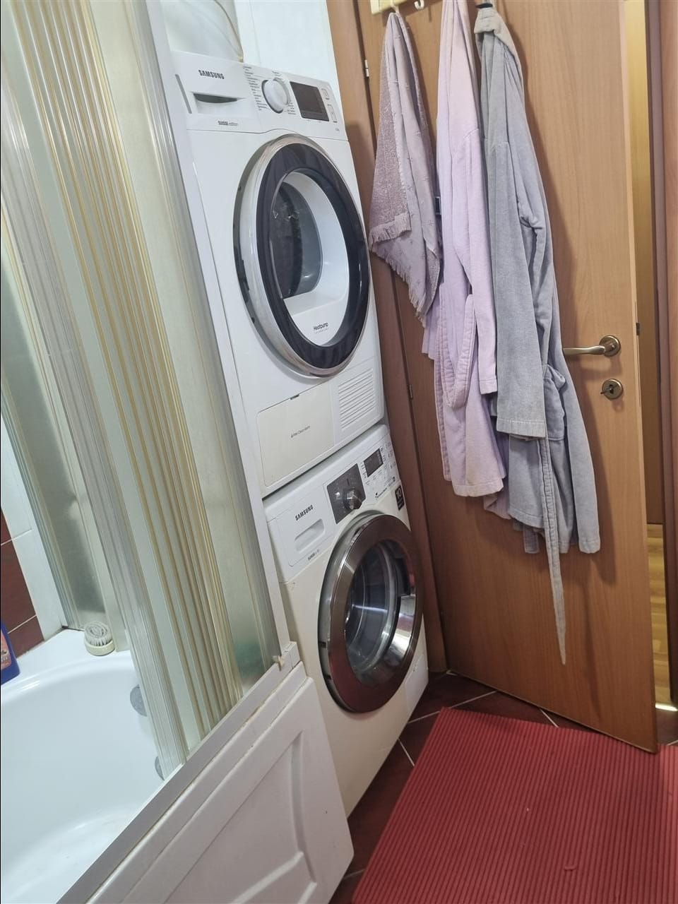 Куќа во Ново Лисиче, 5 соби, 180 м², Аеродром