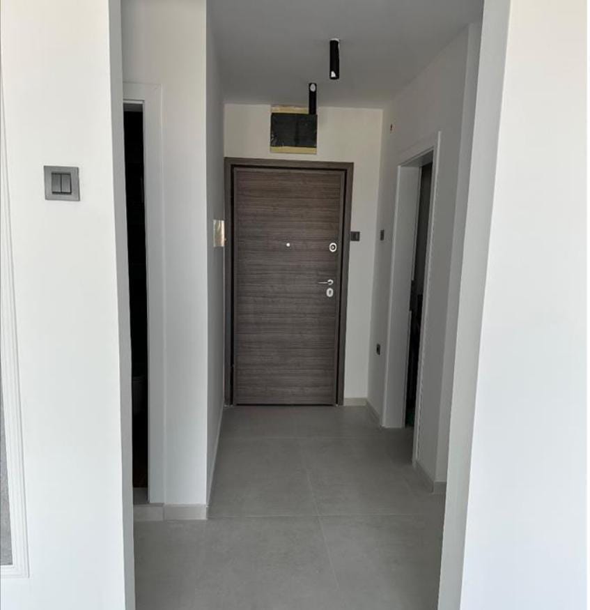 Стан во Центар 92м2 со 2 спални реновиран