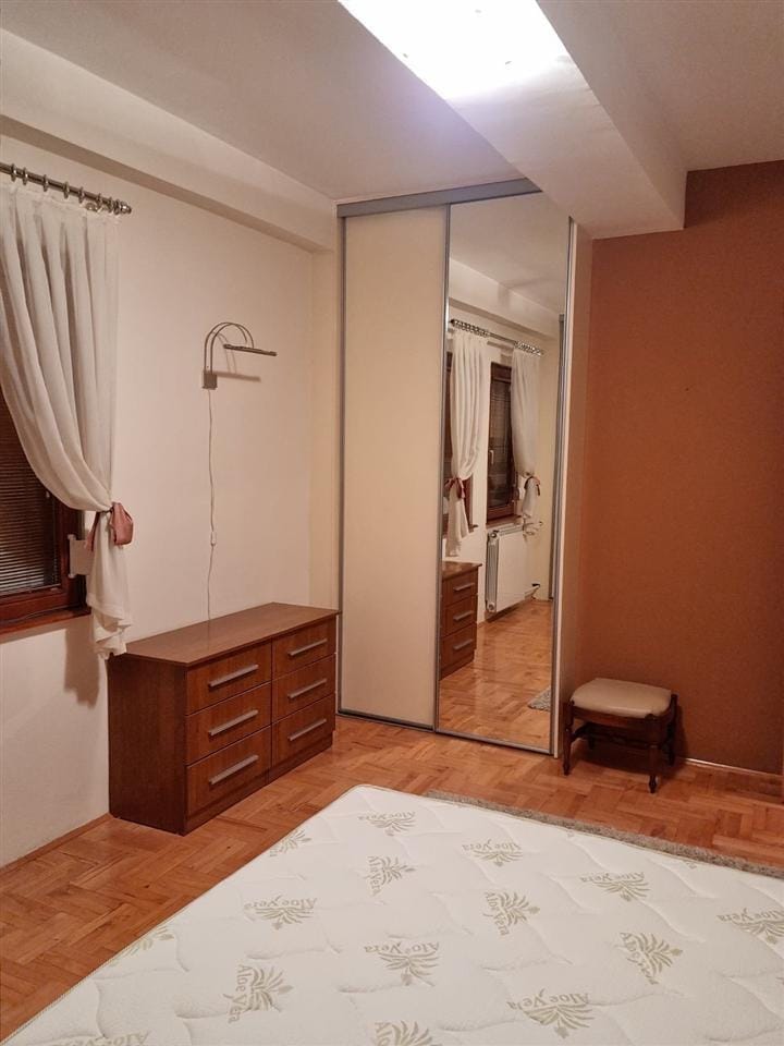 3-спални стан за изнајмување во Аеродром, Скопје - 88 м²