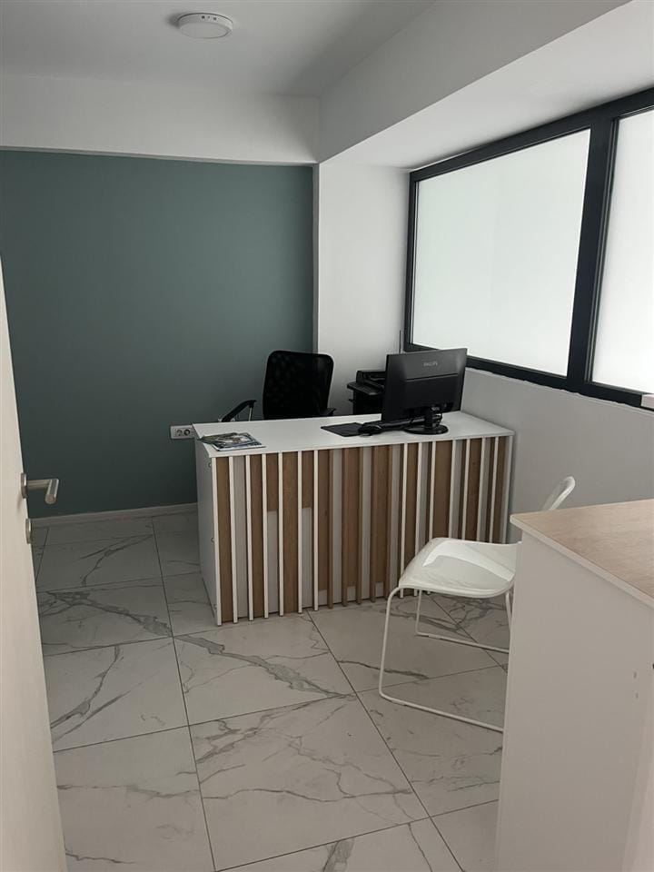 Деловен простор 127м² Карпош - Се издава