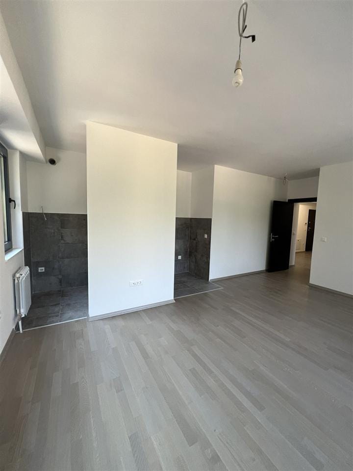 3-собен стан 68м2 во Центар со гаража