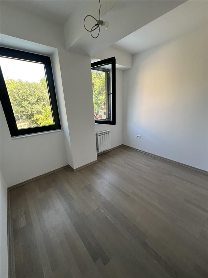 3-собен стан 68м2 во Центар со гаража