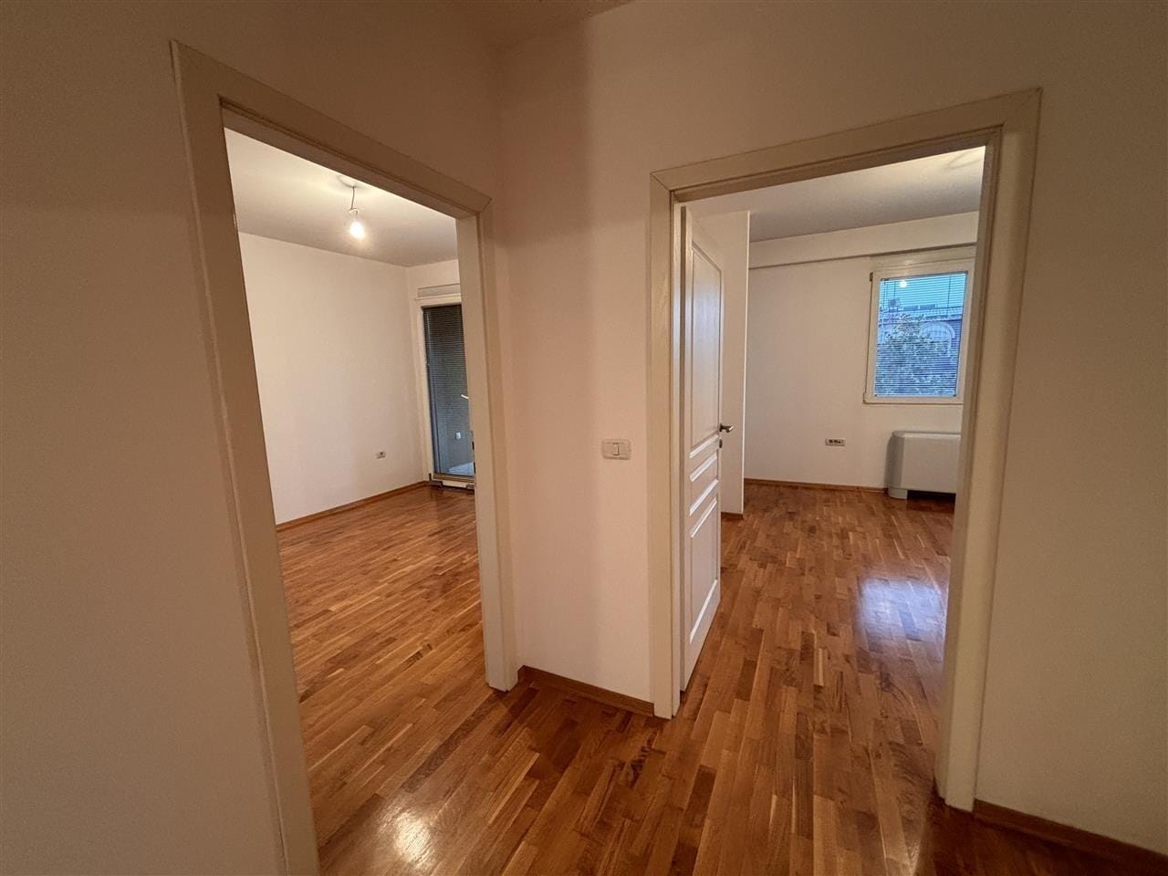 Ексклузивен 4-собен стан, кеј на Вардар, Момин Поток, Карпош