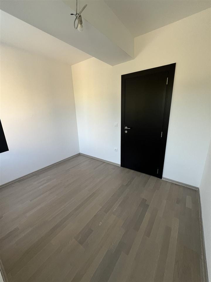 3-собен стан 68м2 во Центар со гаража