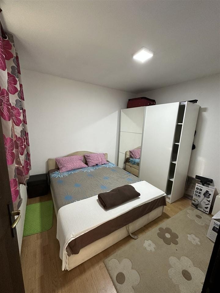 2-собен стан 40м2 приземје со двор, Гази Баба