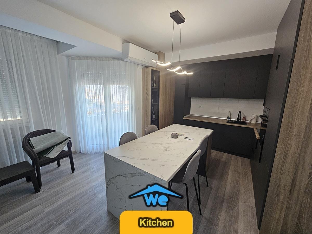 Луксузен трособен стан 76м2 за изнајмување - Штип