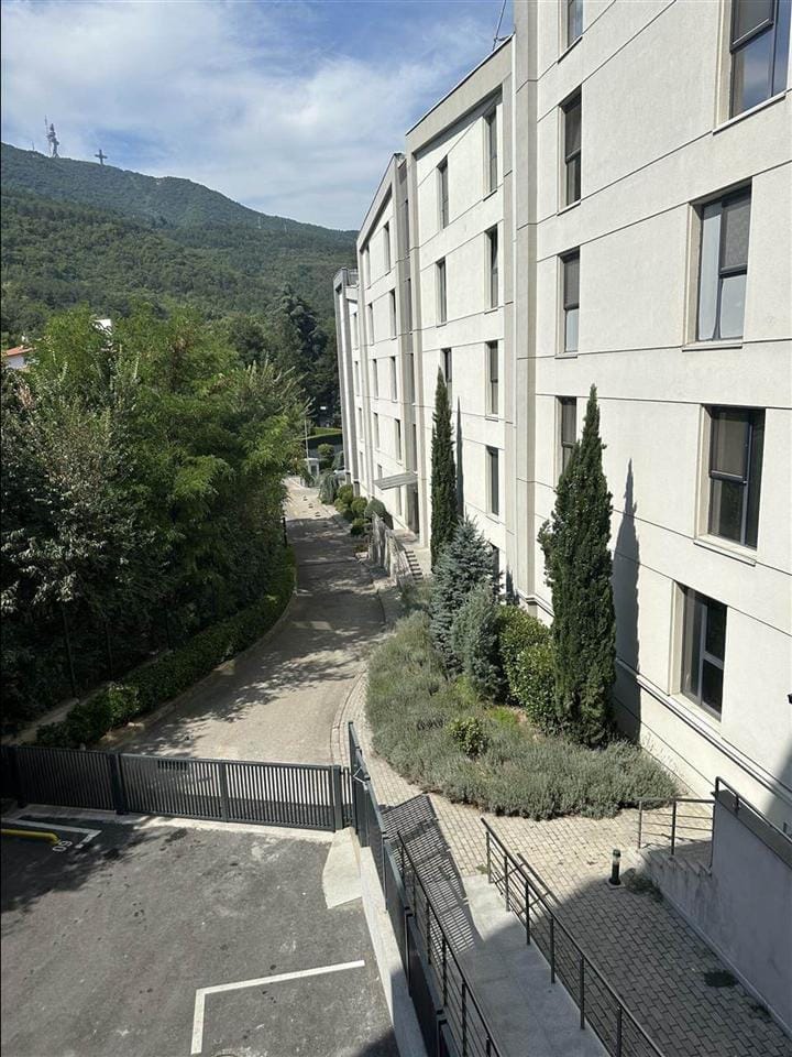 3-соби стан во Panorama Residence, Водно, Центар