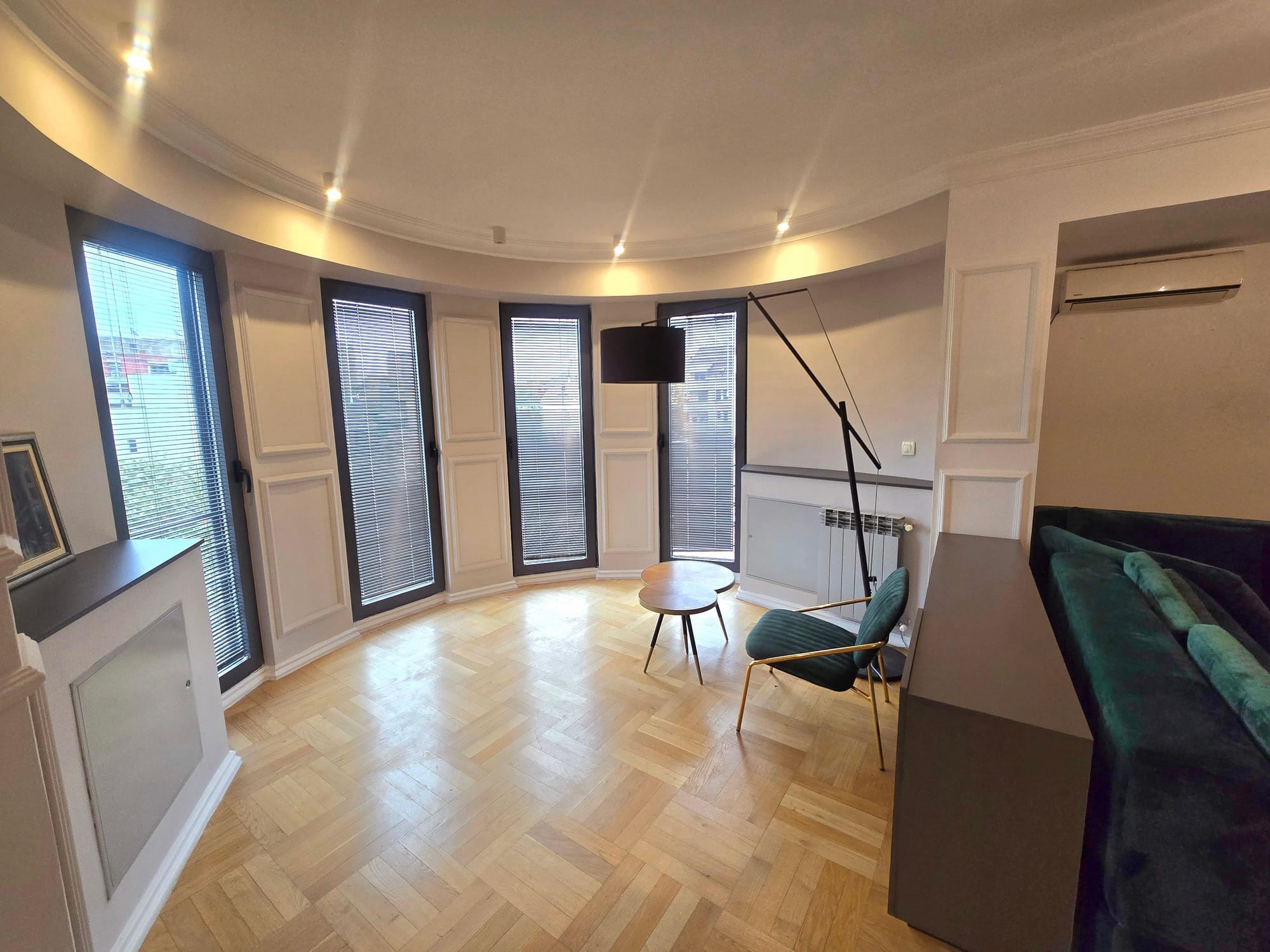 Луксузен наместен стан, 4 соби, 100м², Центар Скопје