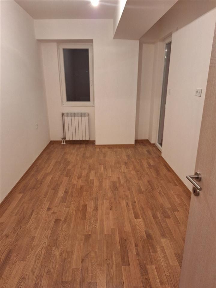 Нов двособен стан 38м² со паркинг, Аеродром