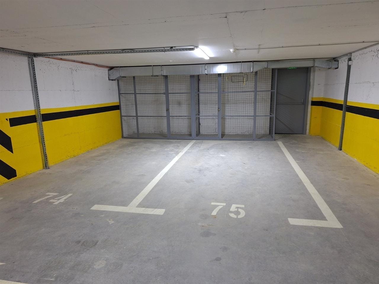 Нов двособен стан 38м² со паркинг, Аеродром